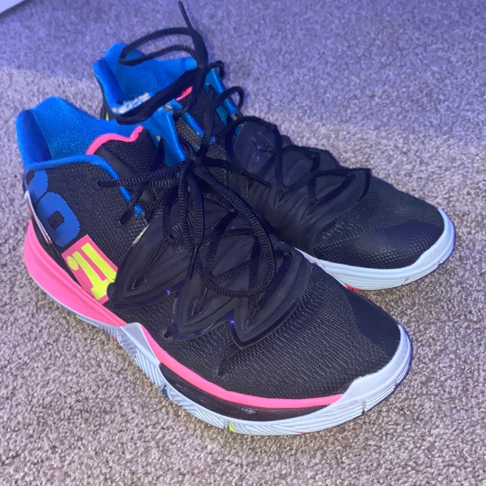 Kyrie Irving Just Do It Basketball Shoes
